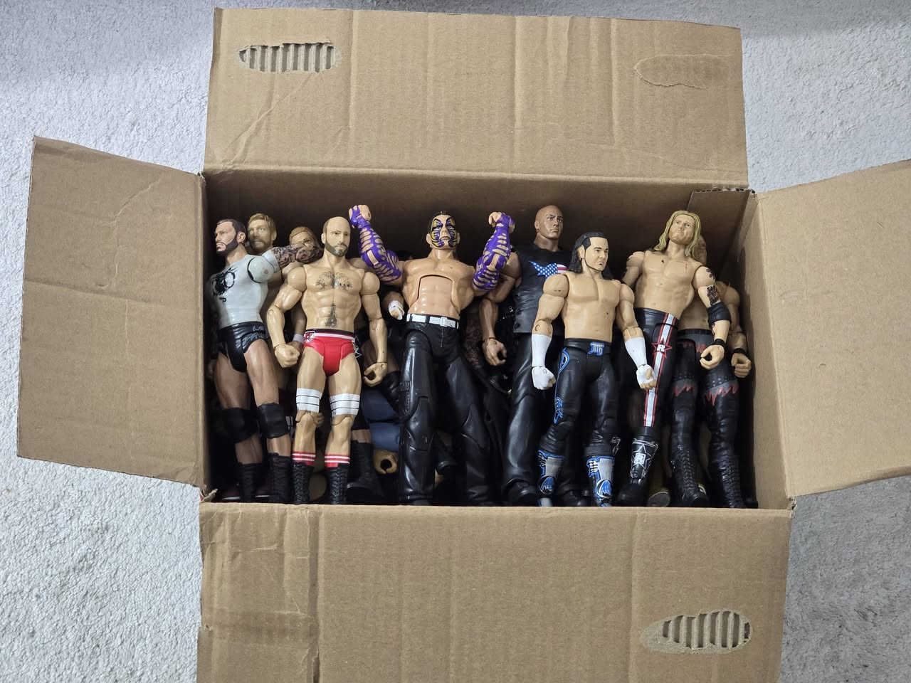 كل ذلك بسعر معقول، يمكنك الاستفادة منه
ملاحظة: لا أبيعها بشكل منفصل. أنا بحاجة إلى المال، لذلك أبيعها معًا.


**إذا كنت صاحب هذا الإعلان وتريد حذفه لأي سبب، رجاءا أرسل رسالة إلى الدعم الفني**