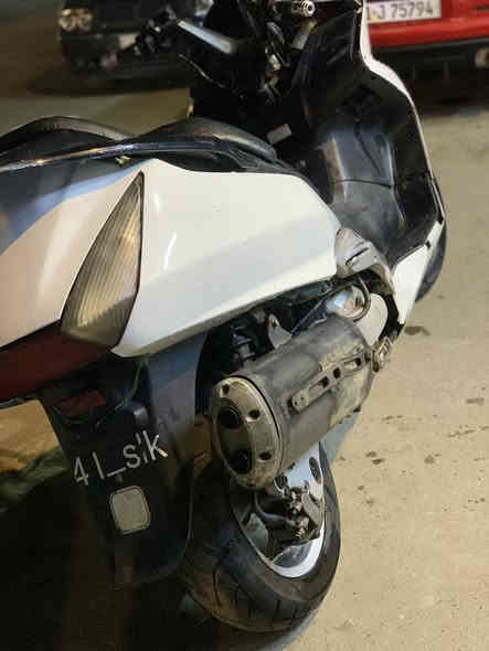 سلام عليكم سلفر ونج 400 شغاله نكره بكل وقت نقصه جامه وسبعه مال بجم الدراجه خير من الله شغل وروح وين ماتريد شلعه معدل فول بيع او مراوس السعر 800 وبيها مجال مكاني الشعب رقمي ***********
