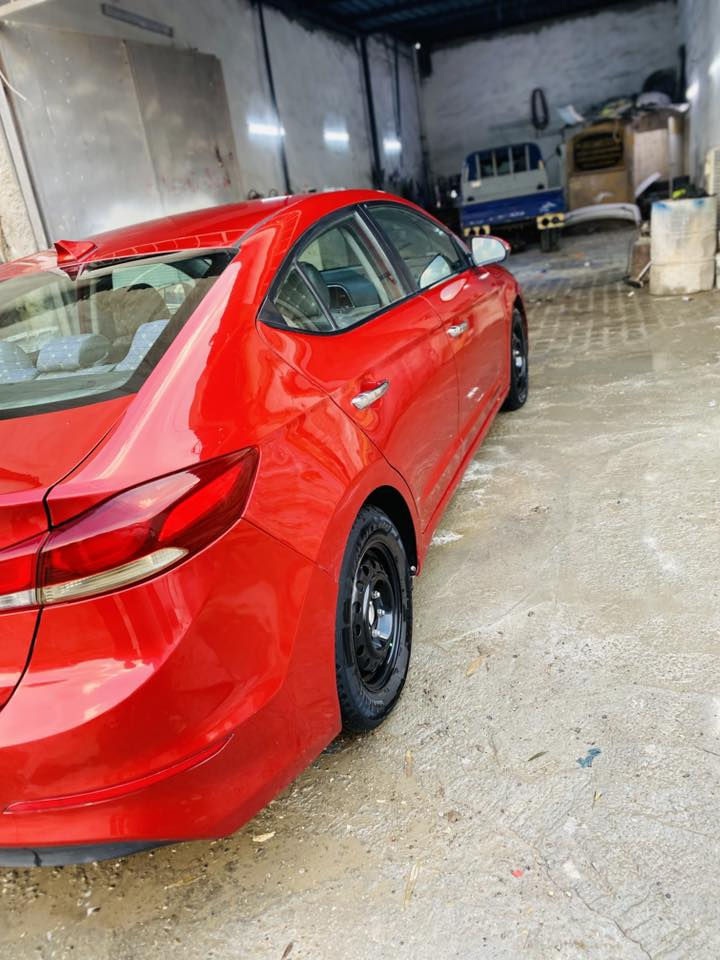 السلام وعليكم لنتره موديل 18 سياره جاهزه من كلشي كل نقص مابيه تبريد شغال صدر جديد بيه 3 قطع صبغ سونار بل منشور سياره خير من الله كير مكينه مكاني حي اور مامتواجد عل نت للستفسار اتصل ***********
السعر 115
