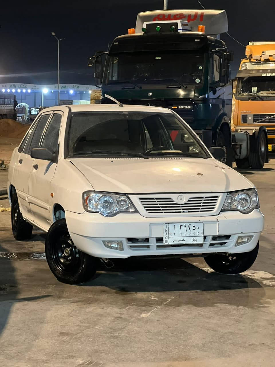 ‏سلام عليكم سايبة دمعة موديل 10 السعر 25 ماكينة حداية توني مسويها سيارة كاملة مكملة راعيها يريد ببدور فسار على هذا الرقم***********
