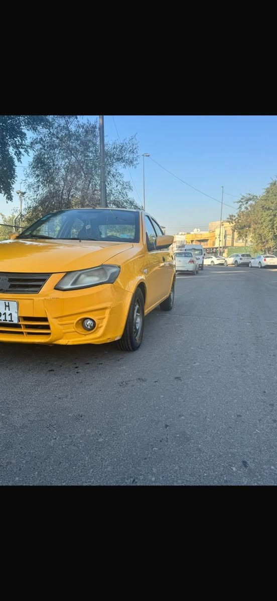 السلام عليكم ساينا 2019سيارة حلوة ونضيفة امبدل محرك جديد بلكارتون وكلج جديد تايرات ٤جدد السيارة صارف عليه درهم متصرف السيارة منظومه غاز بيه حلوة وجميله مابيه اي ضربه بس بلدعاميه الاماميه طخه تجي تفحص وشوف بعينك 
السعر 55$
رقم الهاتف *********** 
مكان السيارة الكاظمية
