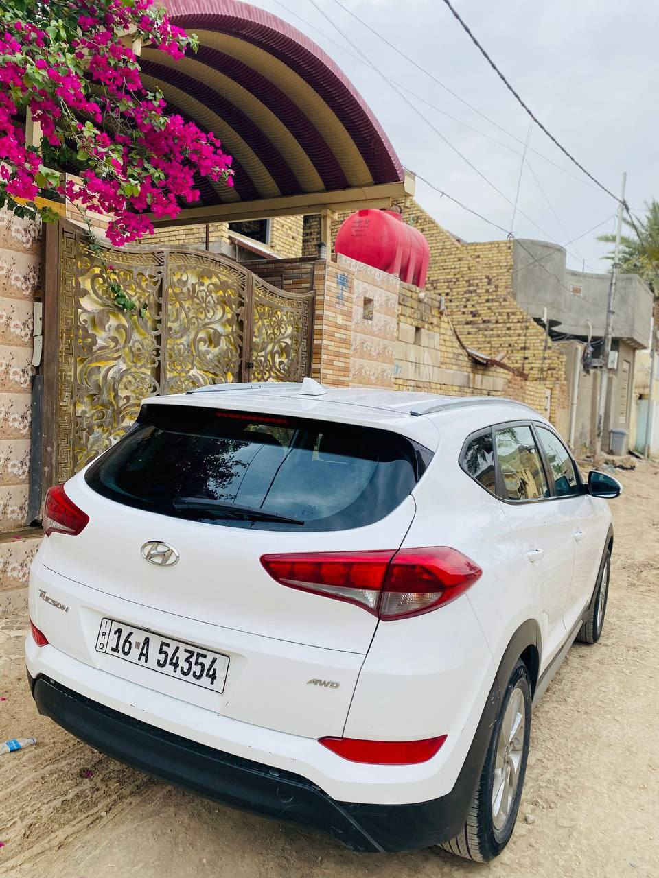 السلام عليكم توسان موديل 2018 وارد امريكي السيارة بدون حادث كلين
السيارة اخت الجديدة

مواصفاتها 

كشنات كهرباء السائق

أنظمة قيادة (إيكو، نورمال، سبورت)

إضاءة نهارية LED

كاميرا رؤية خلفية

 نظام تثبيت السرعة (Cruise Control)

مقاعد جلد

المرأة تحكم كهرباء

فول تحكمات ستيرن

بدون ايرباك 

السيارة رقم قادسيه تحويل مباشر 

مكانها / ديوانية؛ مركز 

واتساب موجود او الاتصال بالرقم 

***********
