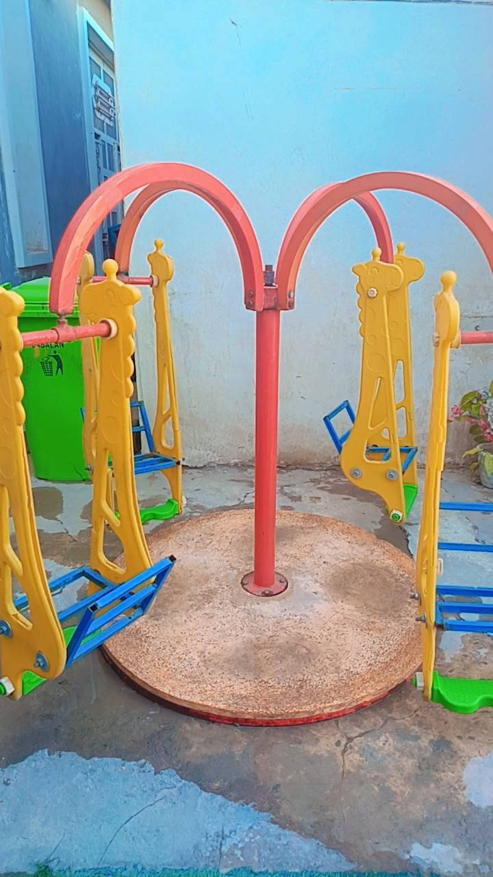 ‏‪***********‬‏اغراض روضه للبيع مكاني الفلوجه حي الشهداء قرب مرطبات مشمشه المرجوحه الدواره ٢٥٠ الرحلات البلاستك ٨الوحده الرحلات الحديد ٢٥الوحده المجرات ١٠الكوخ ١٠٠ الاسعار بيهه مجال اليعجبه شي يتصل علرقم
