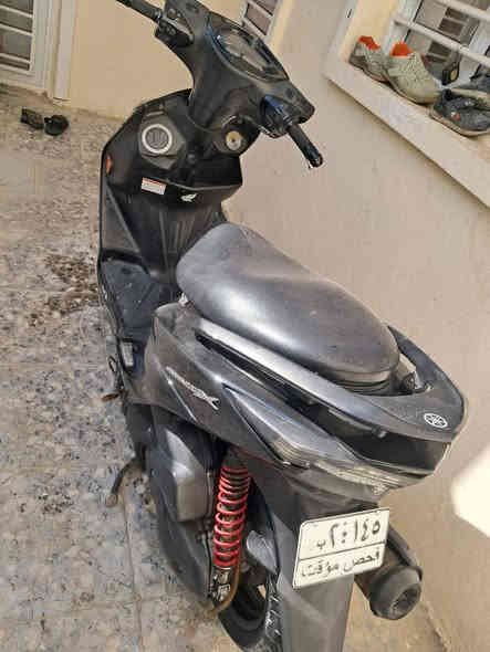 سلام عليكم عندي دراجه البيع اسمها سكنس ياباني دراجه نضيفه جاهزة مابيها اي نقص مكاني بغداد الكرخ البياع السعر 950 وبيها مجال قليل رقم الهاتف *********** وصور واضحه
