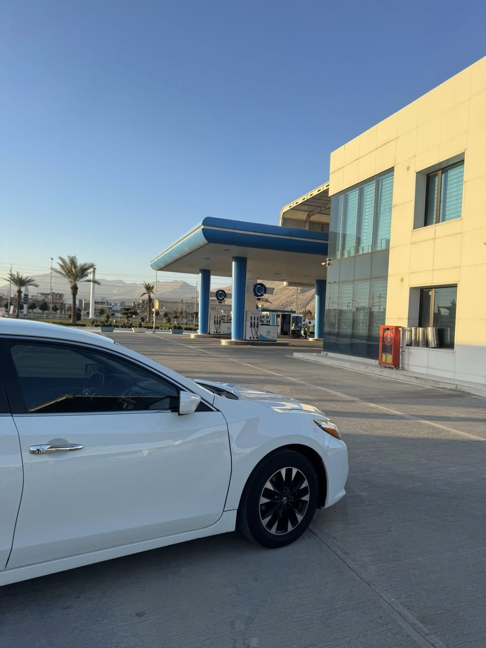 ئالتيمه ٢٠١٧ براوه ى دوبه ى سه ياره كه هاته بلي جوان ريك وبيكه بي مه سروفه هه موو شتيكى به شه رت كيرو ماكينه و ناكروته وه شوين رانيه ژماره تلفون ***********
