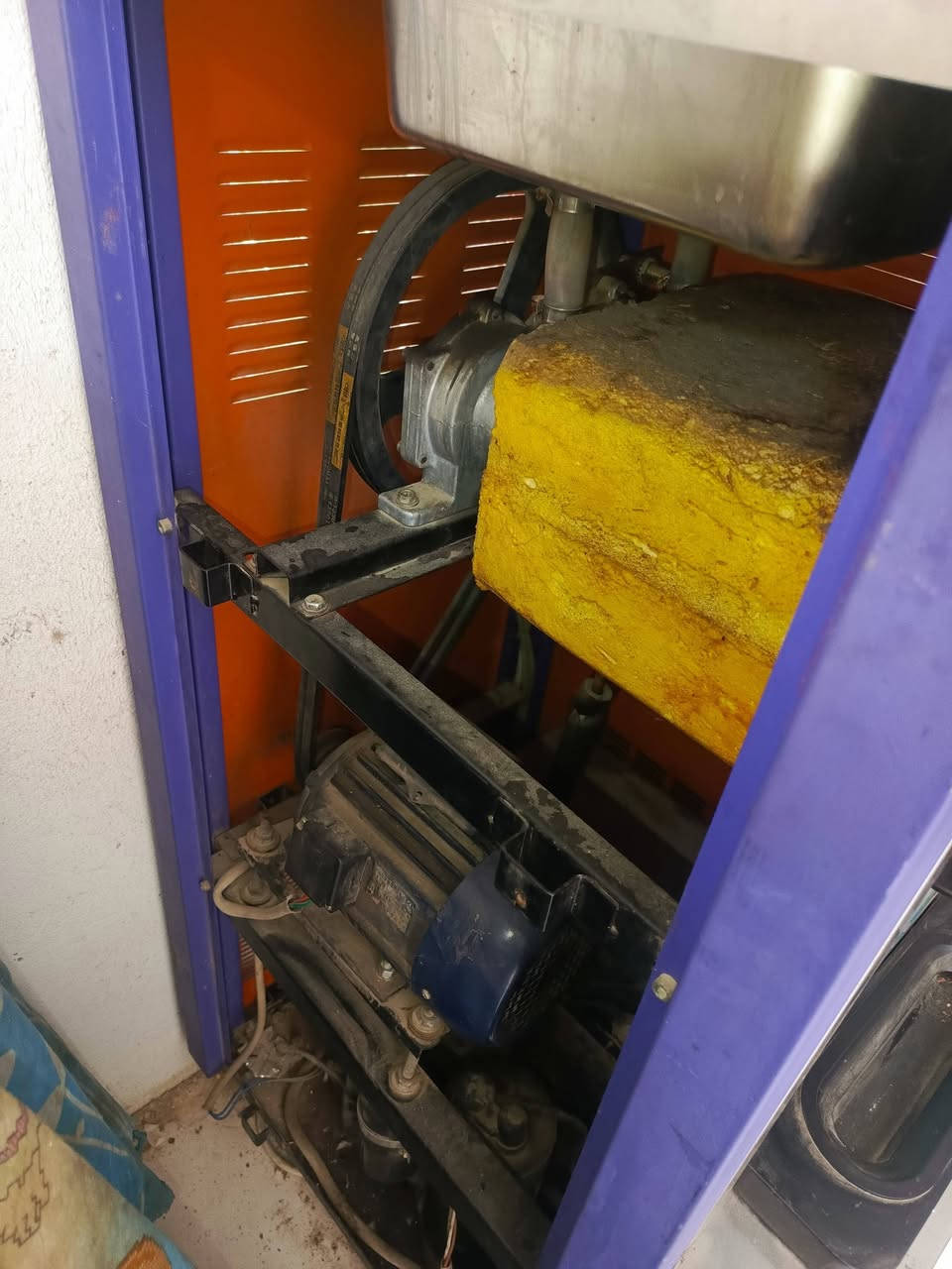 بيع مستعجل مكينه سوفت صيني سنكل شرط التجميد زائد مكينه ازبري  هوسك تركي  شرط التجميد تفحص وتاخذ بمليون ونص مشتغلات شي قليل هذا رقمي ***********

المكان الصويره  سيد الشهداء طليحه
