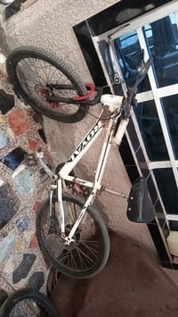 ٢ بايسكلات • للبيع