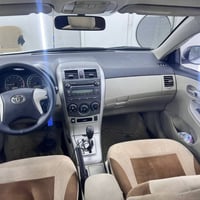 كورلا ١٢ خليجي مكينة ١٨٠٠ ماشيه ١٦٠ 07730828252