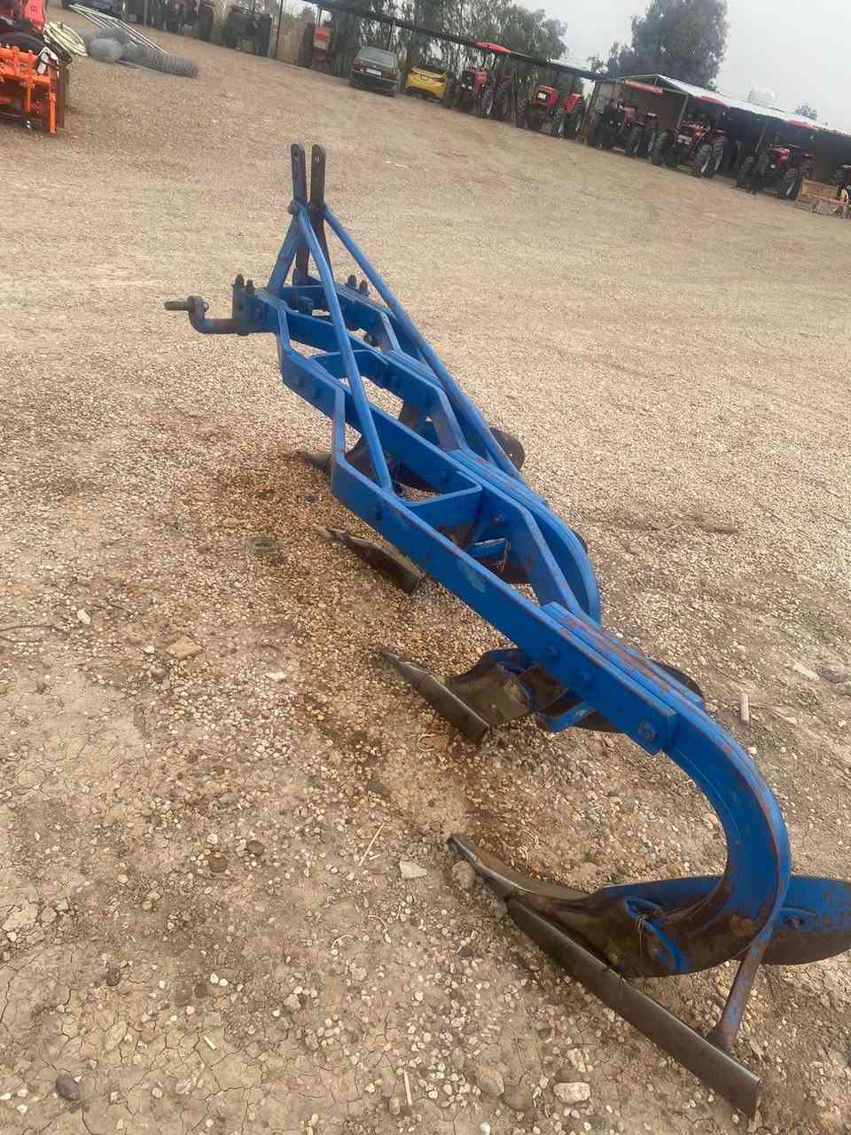 فدان تركي البير حجم 10رباعي العنوان بغداد الرضوانية معرض ابو نمر الجبوري ***********
