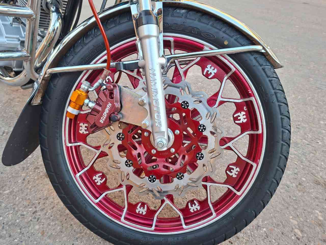 السلام عليكم ورحمة الله 
دراجه ايراني موديل 25
دراجه مكفوله كفاله عامه 
محرك 200 كهربائيات شقاله 
عالي ناصي دبل هورن اشاير 
تخم تاير اشاير الدراجه على وضع الشركه 
دشبول اكتروني،  اخوان اني مكلف بلنشر /***********/*********** /السعر 825 وبيها مجال
