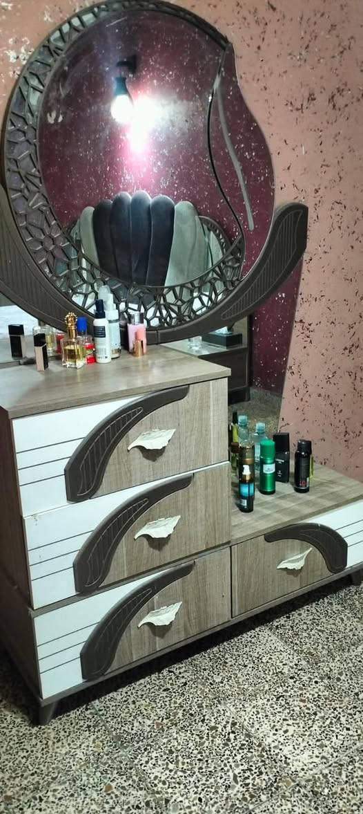 غرفه للبيع 650 وبيها مجال العنوان الدوره الميكانيك


**إذا كنت صاحب هذا الإعلان وتريد حذفه لأي سبب، رجاءا أرسل رسالة إلى الدعم الفني**