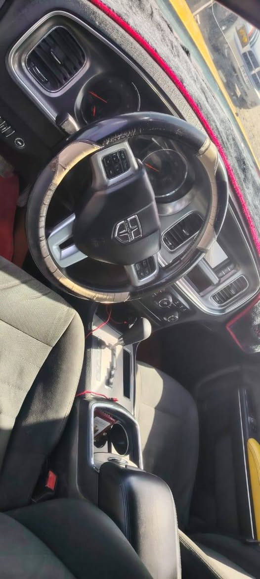 جارجر ٢٠١١ سياره جاهزه السعر ١٣٥ ***********
