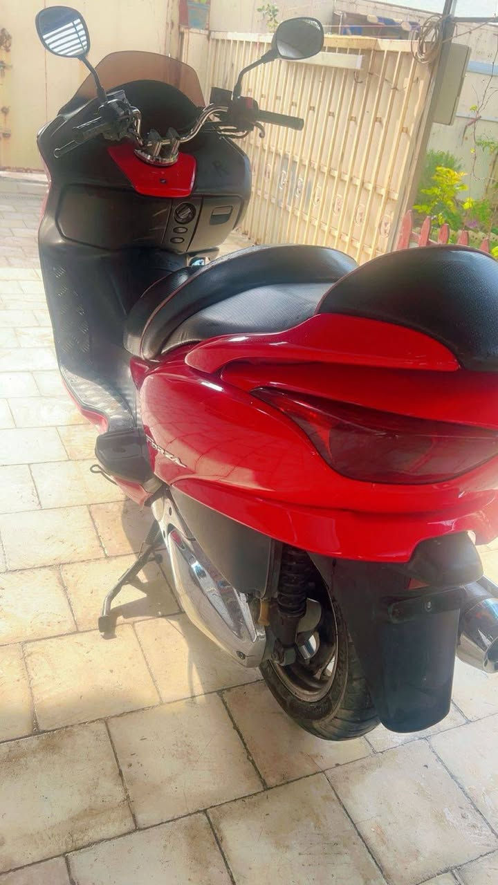 سلام عليكم شباب فورزه 0/8دراجه جاهزه وجديده رايده 1,200وبيه مجال للطيبين العنوان بغداد الشعب رقم الهاتف بس واتساب ***********
