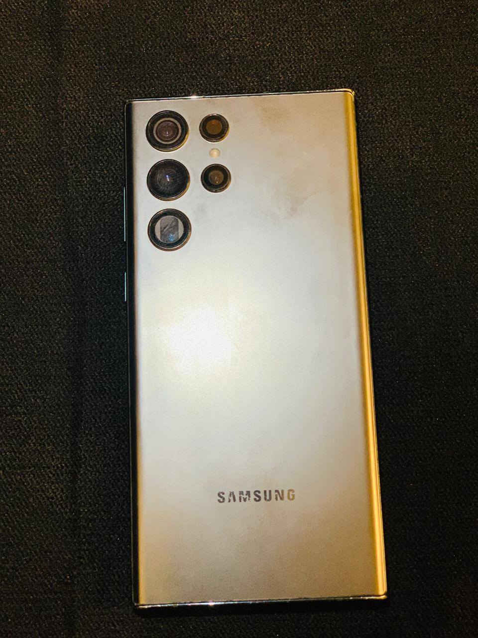 سلام عليكم جهاز البيع s22 الجهاز مكفول ورايده 550 وبي مجال ***********.***********
