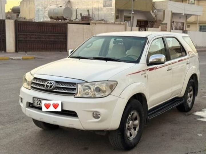 تيوتا فور جنر موديل ٢٠٠٩ سياره جديده ومكفوله عدا الجالمغ الامامي براغيه مفتوحه بدون تبديل الباقي كفاله عليها سيرفس كامل حداديه قبل ١٠ ايام مسويها مستعجل على البيع ***********ماكان واسط شيخ سعد
