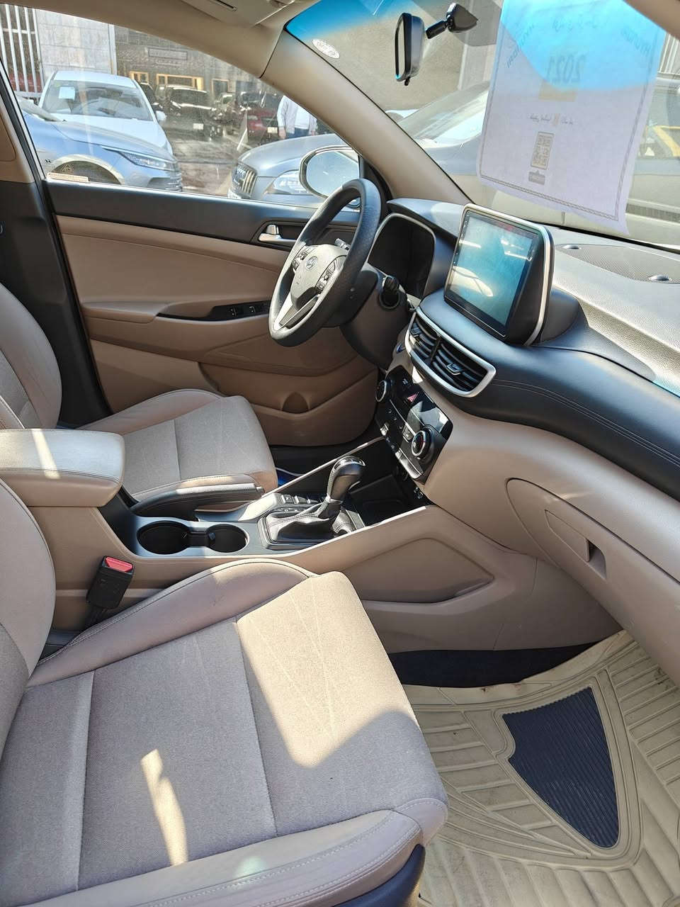 تحيه طيبه السلام 
توكسان 2021 كوري 
فول مواصفات قماره حديد 
ماشيه 42 الف 
مكينة 2000  دوش
بصمه ابواب 
بصمه تشغيل 
تحكم ستيرن 
حساس خلفي أمامي 
مقاعد كهرباء 2
شاحن وإير لس 
ويل كب 
دبل ابرياك.
رقم اربيل شرط تحويل مباشرة سنويه هزه جديد 
210 ورقه وبيها مجال قليل 
إي استفسار 
*********** 
مكان بغداد البياع
