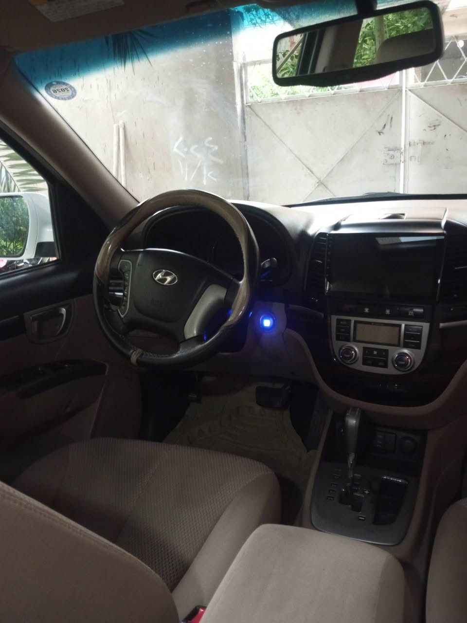 السلام عليكم هيونداي سنتافيا 2011خليجي مكفولة كفالة عامة فول مواصفات بصمة فتحه كشن كهرباء بصمة ابواب السعر 160وبيهة مجال للاستفسار ***********
