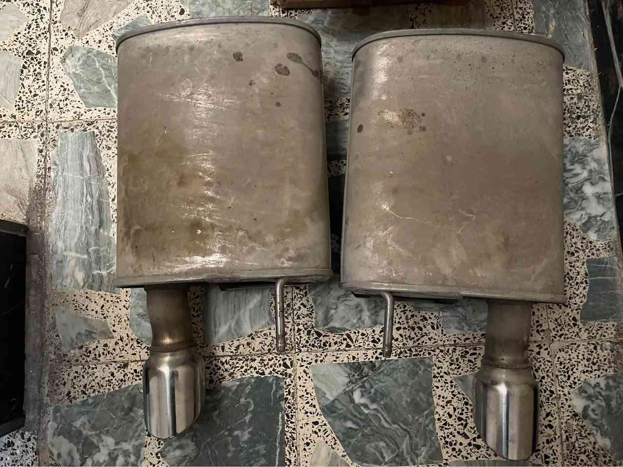 السلام عليكم شباب انشاءالله الجميع بخير

هذه غراض للبيع 

1-شوته موستنك ايكو نضيفة مابيها لا لحيم ولا فطر  

السعر :275الف

2-حجر موستنك نضيف ممكسر جديد السعر :275الف

3-دبات ثنين نضيفات ايضا مابيها اي زرف ولا لحيم 

السعر :75الف

مكاني بغداد السيدية 

رقم الهاتف :*********** 

والي تفيده كلهن مره وحدة بي خير ويدلل Colombo, Sri Lanka
