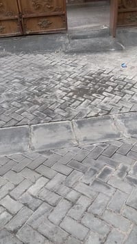 بيت الايجار طبكه سياره موقع شارع جامع جلال ١٢٠ متره غرفتين وصاله بيت ن...