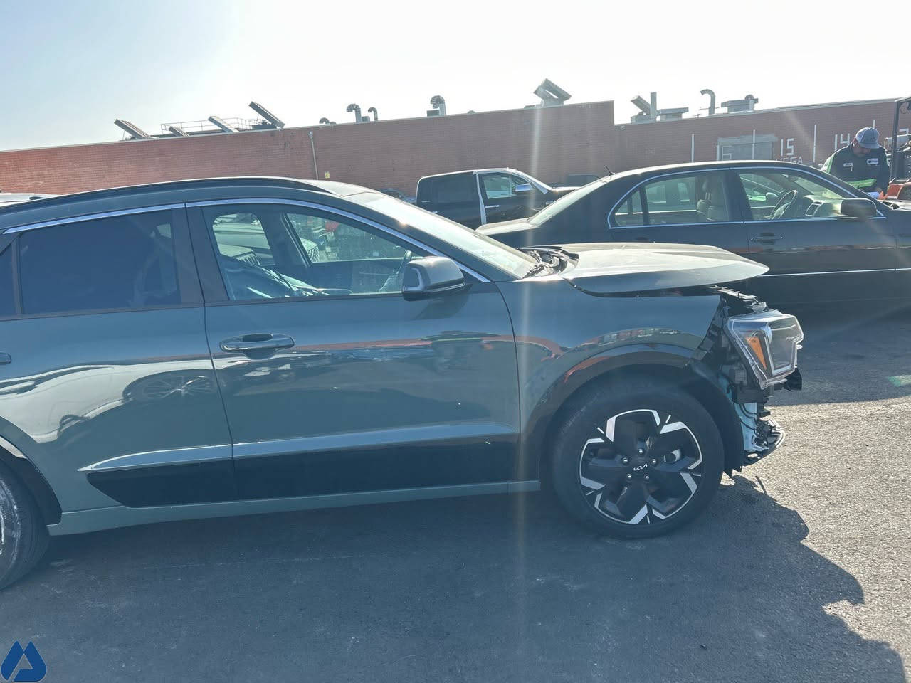 ‏KIA NIRO
كهرباء 
مديل 2024
سياره حالياً بالأردن 
ابيع على وضعها  
حادث كما موضع بالصور 
السعر 110$ وبيها مجال 
للاستفسار ***********
