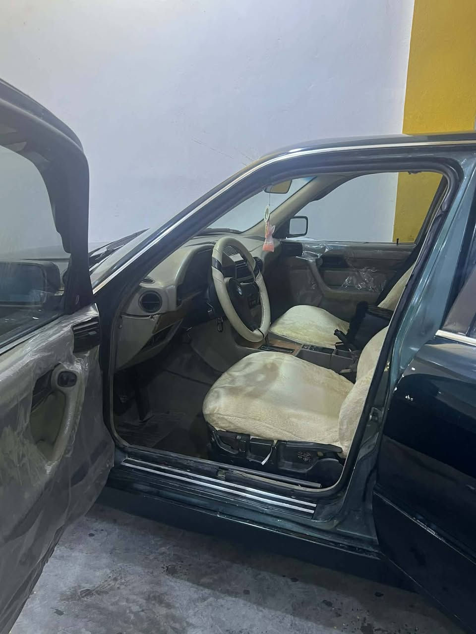 بابەت فڕۆشتن و گۆڕینەوە BMW مۆدیل 94مەکینە 525کەپس بیلاد تۆماتیک پێش پان و لایت ئەڵقە سلایت گەرمی مەزبوت ساردیش بەس غازی ئەوێ دووجام کارەبا بیلاد داخل غورفە زەرد دەعامی ئێم چوارتایە و ویلی ئێم تایەکانی سەتا 90پاکن سەیارەکە ئاڕم پلاستیک سلێمانی بوە ئاڕمی ون بوە بەشەرتی ماڵی مەدەنی و موس و بڕاوە نەبێ تەقەو ڕەقەی نیە زۆر جایزە زەربە بەس چاملغ دوای سایەق کەمێ ناوی گرتە شایەنی باس‌نیە نەگەشتوە بەحەوز هەموو زانیاریەکانم نوسیوە 37گڵا و کەمێک مەجال مشتەریت ئەتخەمە سەر سەرم مشتەری‌نیت سەری خۆت و منیش مەیەشێنە شوێنم سمود کەلار ***********
ئەدمینی ❤

