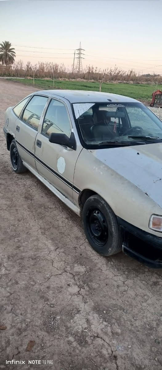 ياالله السلام عليكم سياره اوبل فكتره جلاق م 92رقم بغداد الماني سنويه عظم عاج صاحبها متوفي وبيها وكاله خاصه مكينه خير من الله بس بيها الارفيو يخربط نوزل مودوش الكير الخامس ميجي تخم تاير كهربائيات شغاله رقم صاحب الوكاله موجود بل وكاله تخابره يسوي وكاله السعر 14 وبيها مجال قليل مكاني بغداد اليوسفيه ***********
