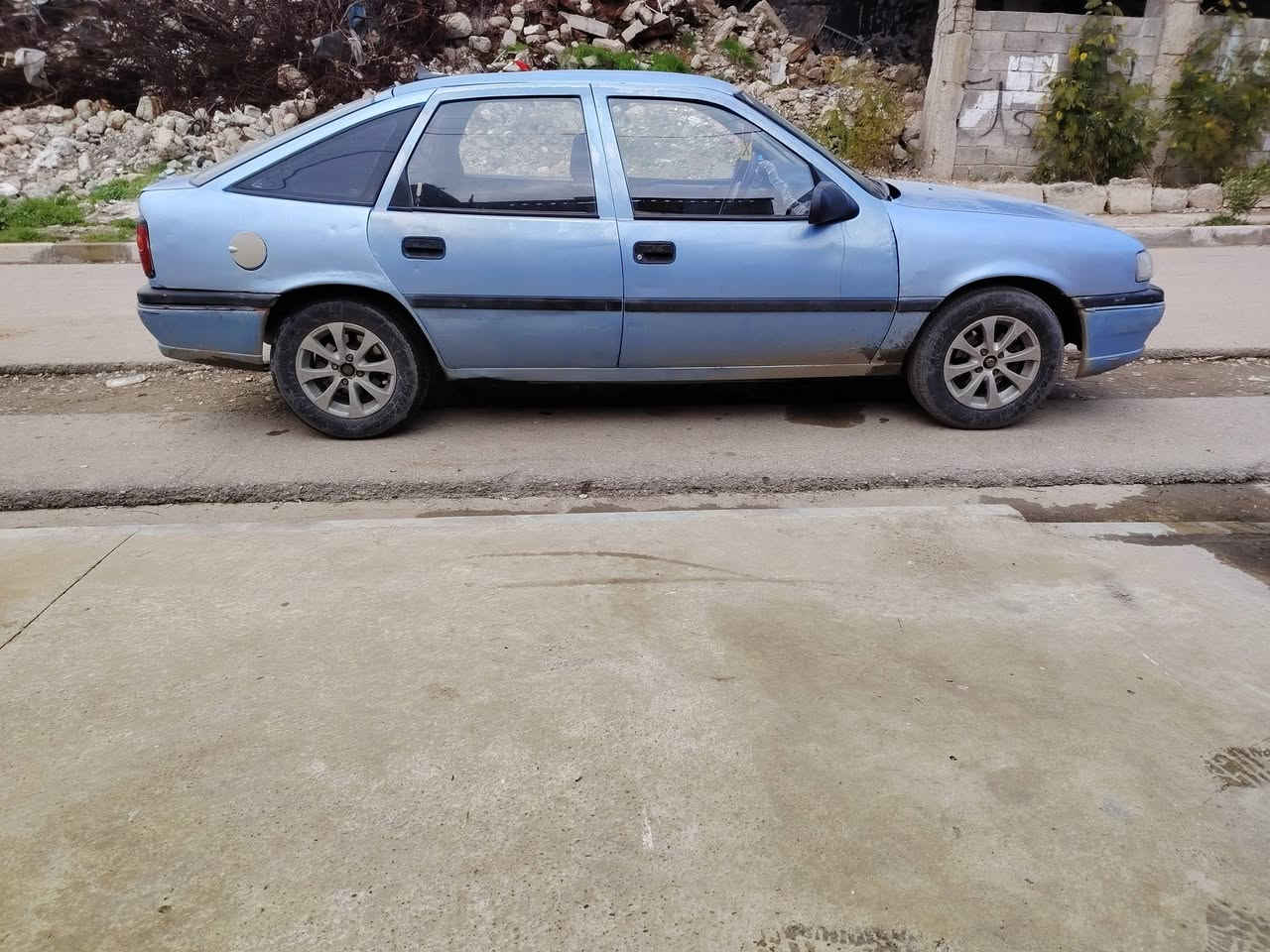 سلام عليكم اوبل فكترا للبيع حجم 18 كابريتا
موديل93 كير شرط محرك معمر جديد قبل شهر شرط لاصرف لانفخ كهربائيات كلها شغاله
طخم توير جديد باتري جديد طخم امامي خلفي جديد مبدل سياره مال بيت 
 كيجات شغاله سنويه عضم لل30بأسمي شرط تحويل هزه جديدة رقم مسطره  خايس مابيها 
نقد ابيع بدون مروس
السعر 28
***********
