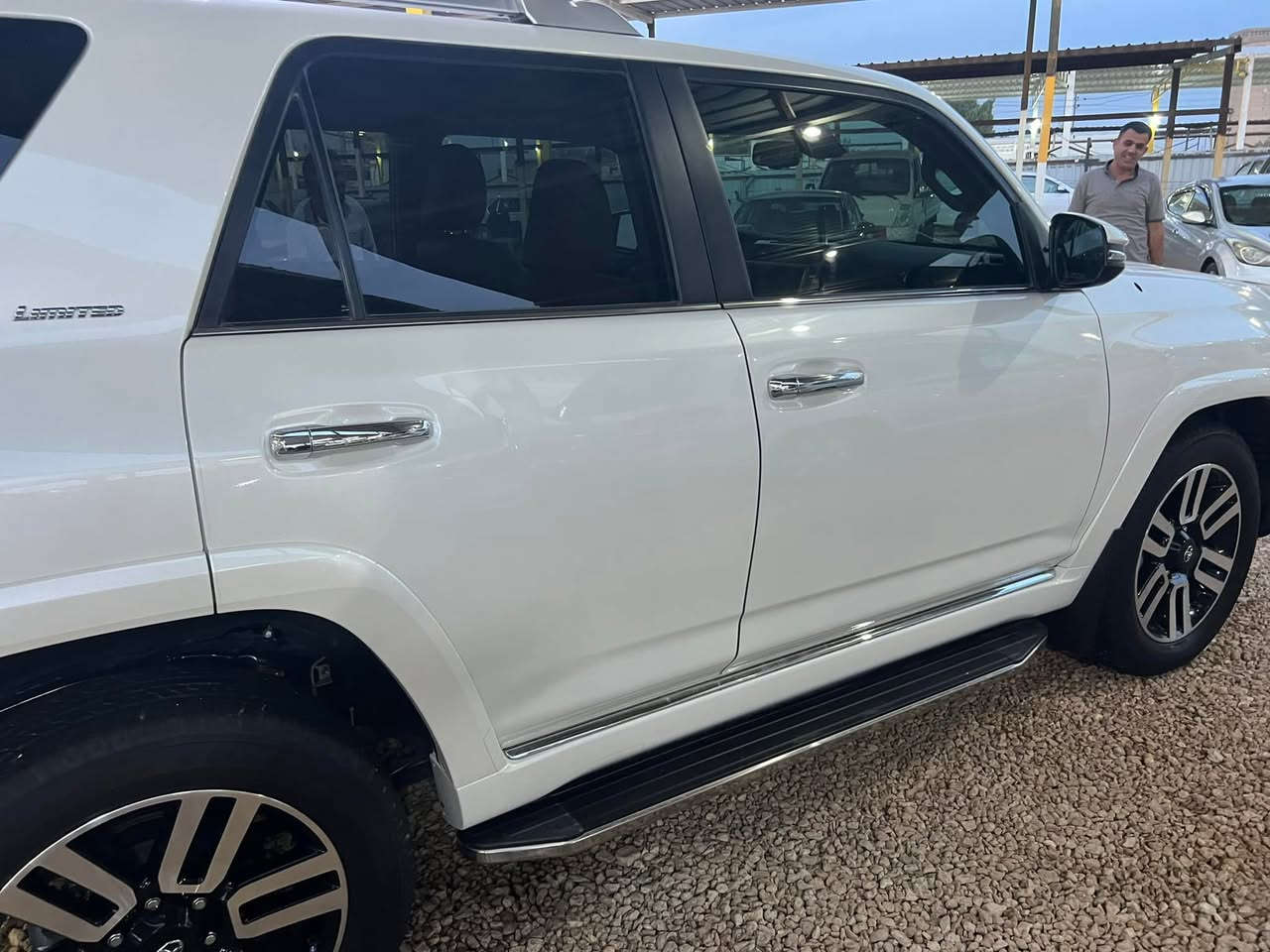 فور رنر موديل 22 لميتد ماشيه 5 فقط مرقم بغداد تبديل بنيد ودعاميه فقط مكان السياره الديوانيه 
للتواصل عليه واتساب ***********
او الاتصال ابو اثير السعر خاص والشراي يدلل
