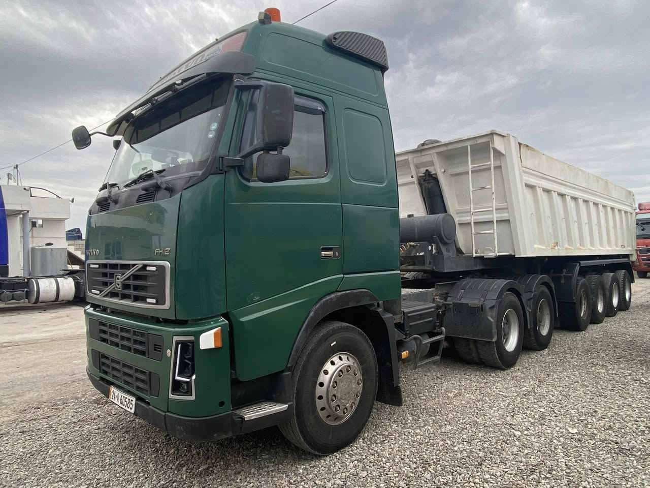 للبيع

من نوع : فالفو 

موديل : 2005

كير : عادي 

مجموعة توب تلاين مربع

حجم : 460 

رقم سنوي جديد 

بودي : دارا قصاب 

زرعة بودي بدون تعلاوة 24 و  32 متر

سعر :  550$

سياره كير مكينة شانصي قمرة كفالة عامة سيارة جاهزة جوة شغل  

موجود في كركوك في معرض رافدين المركزي 
عنوان// كركوك شارع مطار مقابل جسر حزيران 

للأستفسار أتصال على الأرقآم

***********

***********
