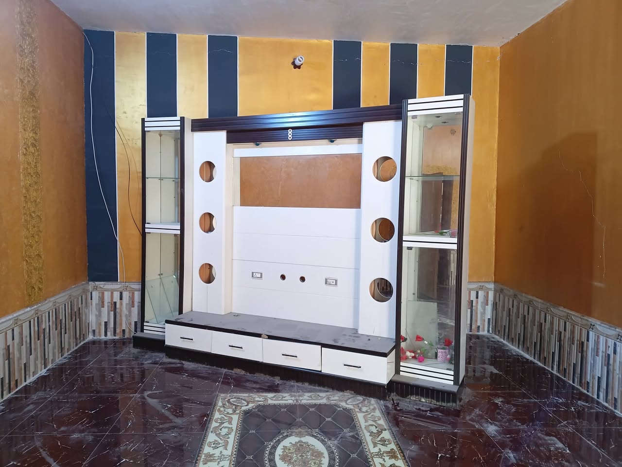 سلام عليكم معرض بلازمه للبيع نضيف مابي اي خلل


**إذا كنت صاحب هذا الإعلان وتريد حذفه لأي سبب، رجاءا أرسل رسالة إلى الدعم الفني**