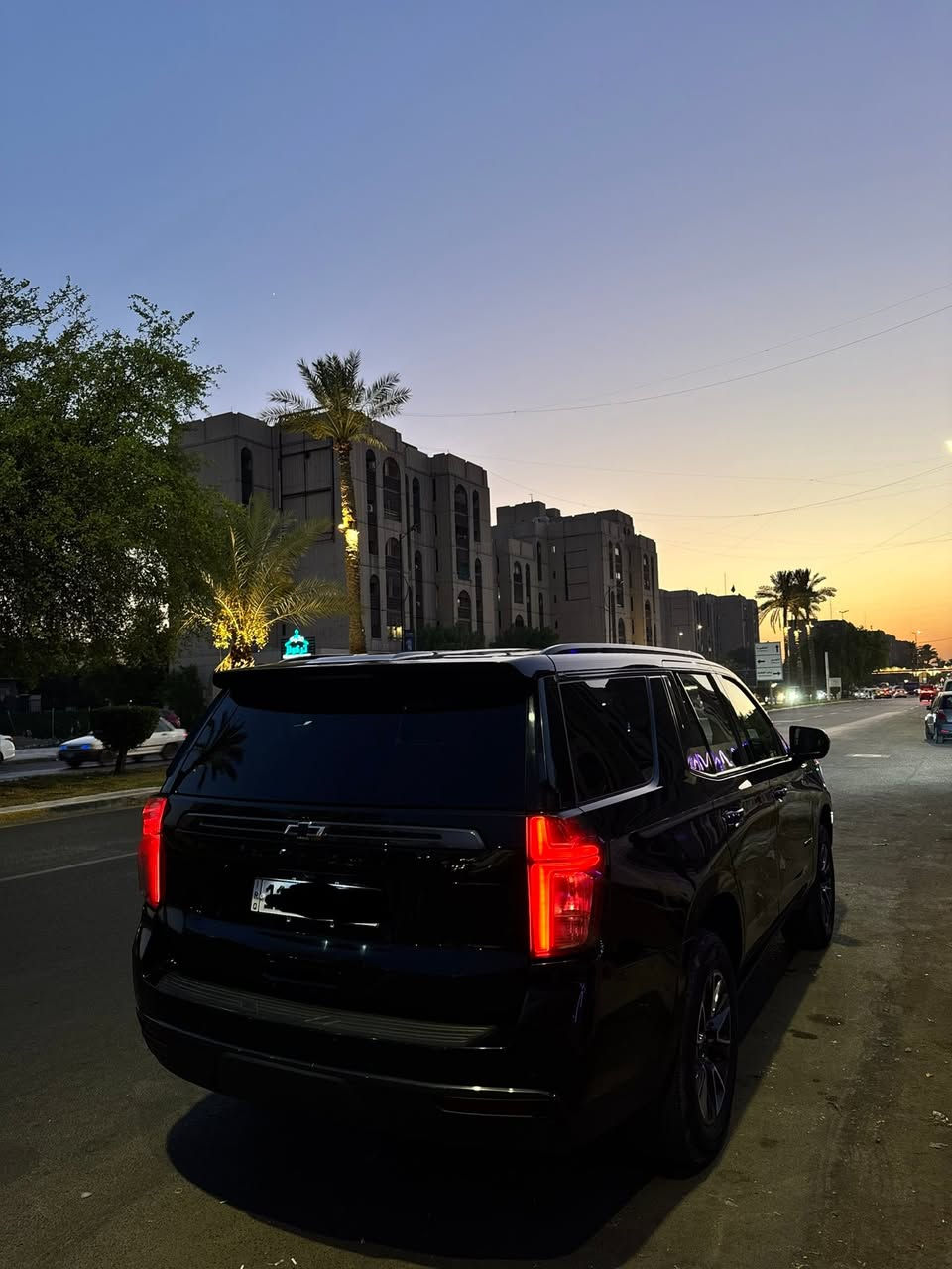 سلام عليكم
تاهو فئة z71 موديل 2021 وارد امريكي 
مواصفات z71 معروفة بالاضافة الى دواسات جاية كهربائي
رقم بغداد وماشية 83 الف 
السيارة جديدة ومدامة وداخلة للعراق صار 9 اشهر 
صور الحادث بالمنشور باب خلف السائق ونص جاملغ 
السعر 400$ وبيها مجال 
للتواصل *********** وتساب
