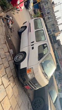 نيسان يورفان 2010 شماليه للبيع   07715441636  07804229788 بغداد السيدي...