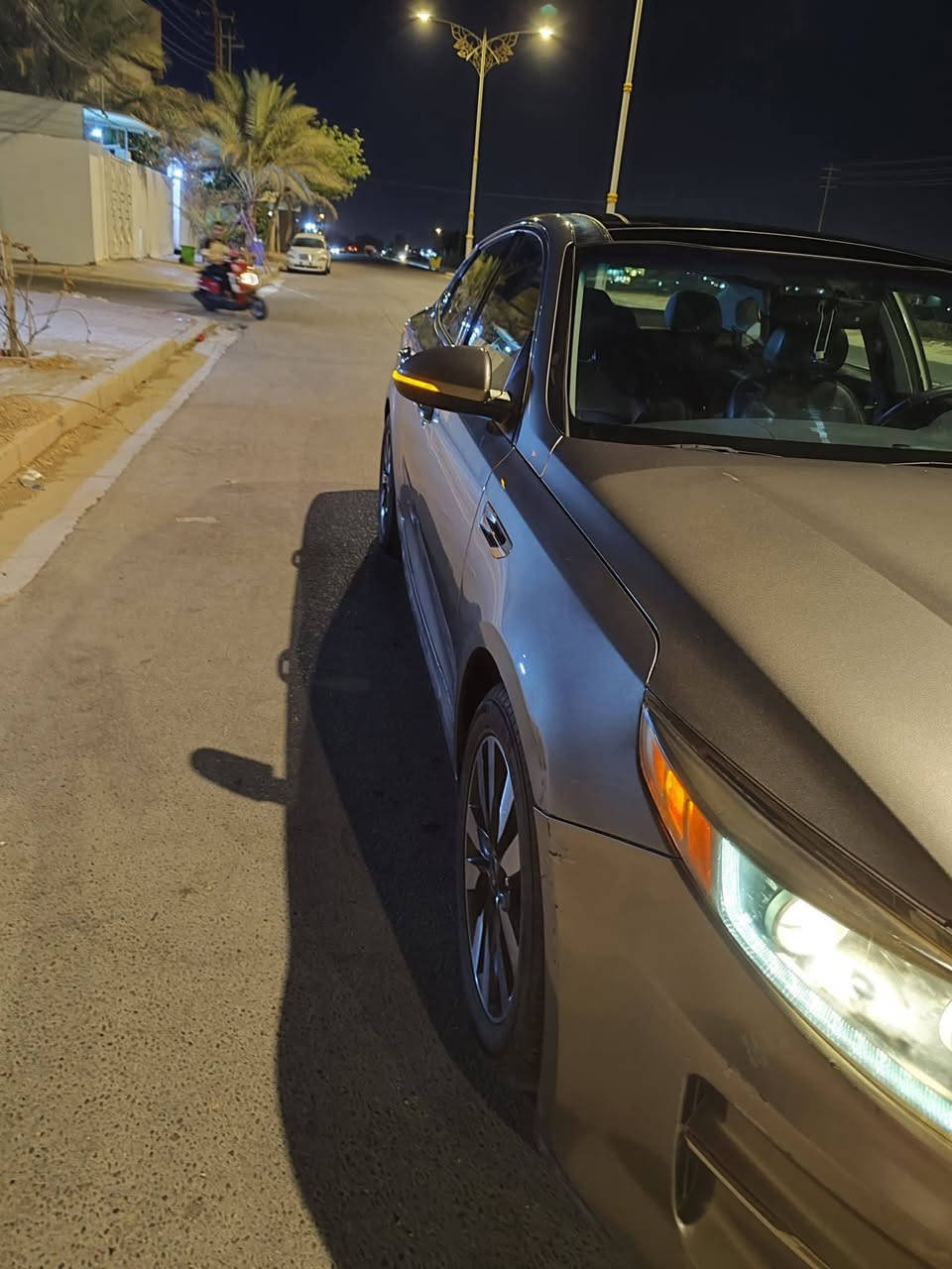 اوبتما 2016 محرك 2400فول الفول مواصفات
وارد امريكي حادثها الجاملغ الخلفي 
رقم بغداد 
ماشيه 108 
بانوراما 
كشنات تدفئة تبريد 
استيرن تدفئة 
رادار +حساس +كامره 
مثبت سرعه نظام اسبورت 
خزن مقاعد كهربائي 
السياره بيها هواي مواصفات بعد يعني كل المواصفات بيها 
والسيارة جدآ نظيفه 
السعر 120$ 
للتواصل ***********
