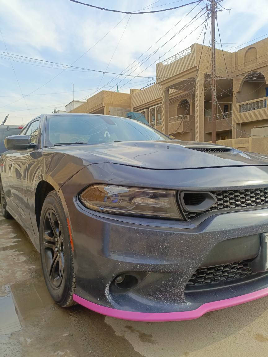 السلام عليكم جارجر مديل 2016 اصل فول مواصفات فتحه فول تحكمات شاشه حجم كبير كشنات جلد احمر مطعم باسود كشن السائق كهربائي  بصمه شاشه اعطال تبريد حداده تخم تاير كله جديد سياره SXT محدث SRT بنيد ودعاميه ولحايه لون اسود غير محدد رقم بصره معوقين وبعدها ما محوله سنويه منتهيه بيها اربع قطع صبغ سعر جدا مناسب واتساب موجود (***********) مكاني بصره البصرة, العراق
