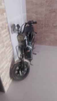 ٤ بطاريات • ٤ سرعات • كفر أمامي مكسور