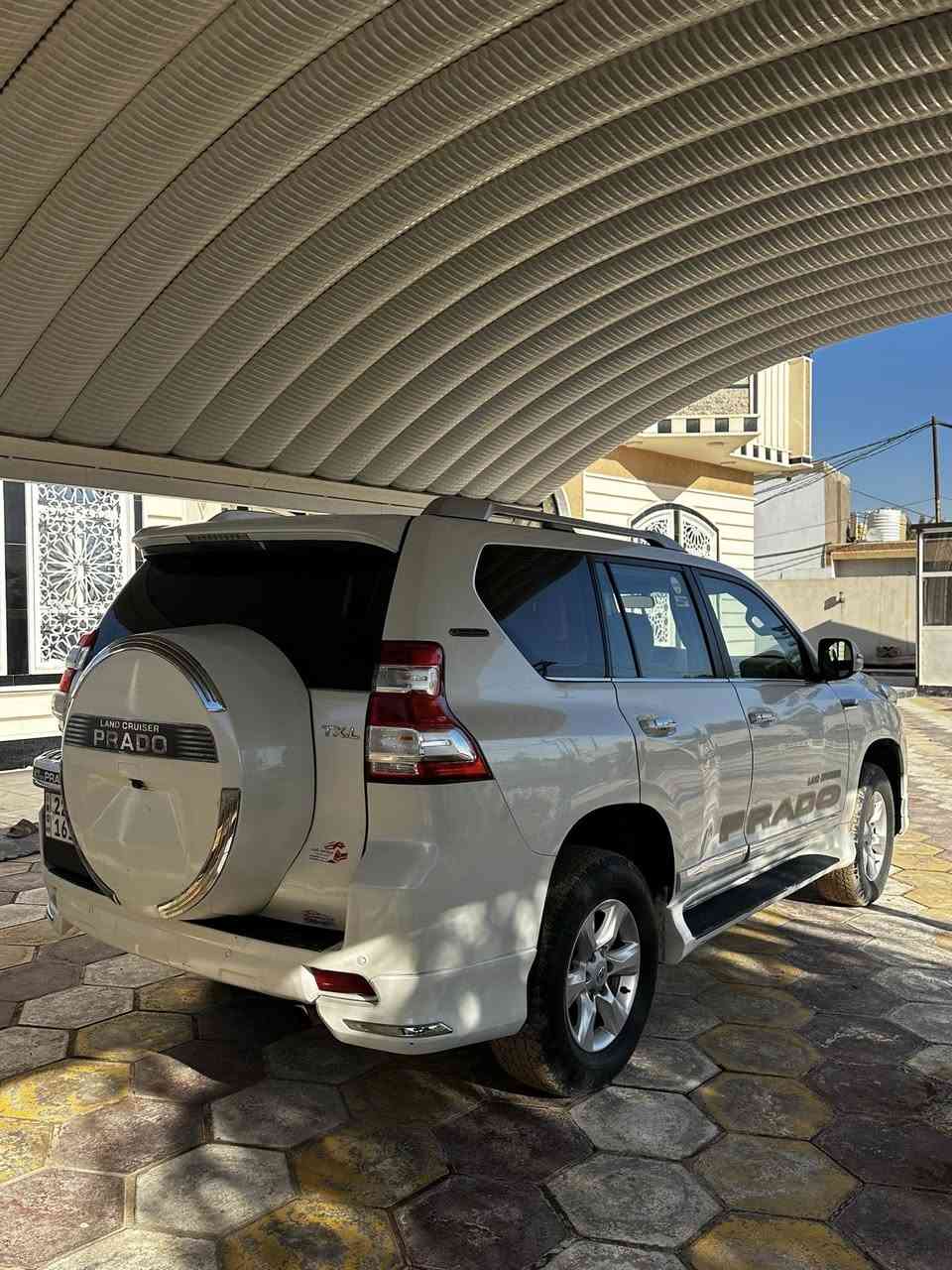 سلام عليكم تيوته برادو مديل 2010محدثه 2017سياره جديده معنه الكلمه كفاله عامه غير نص باب خلفي بدون لا فتح ولا معجون اثر شخط والباقي كفاله رقم اربيل دولي سياره فول مواصفات دبل سبير دبل تانكي شاشه جبيره تبريد 3قطع سبعه راكب منضومه زنون جديده سياره مال جناي سعر 215وبيه مجال بسيط مكاني نجف الاشرف ‭0780 673 0866‬
