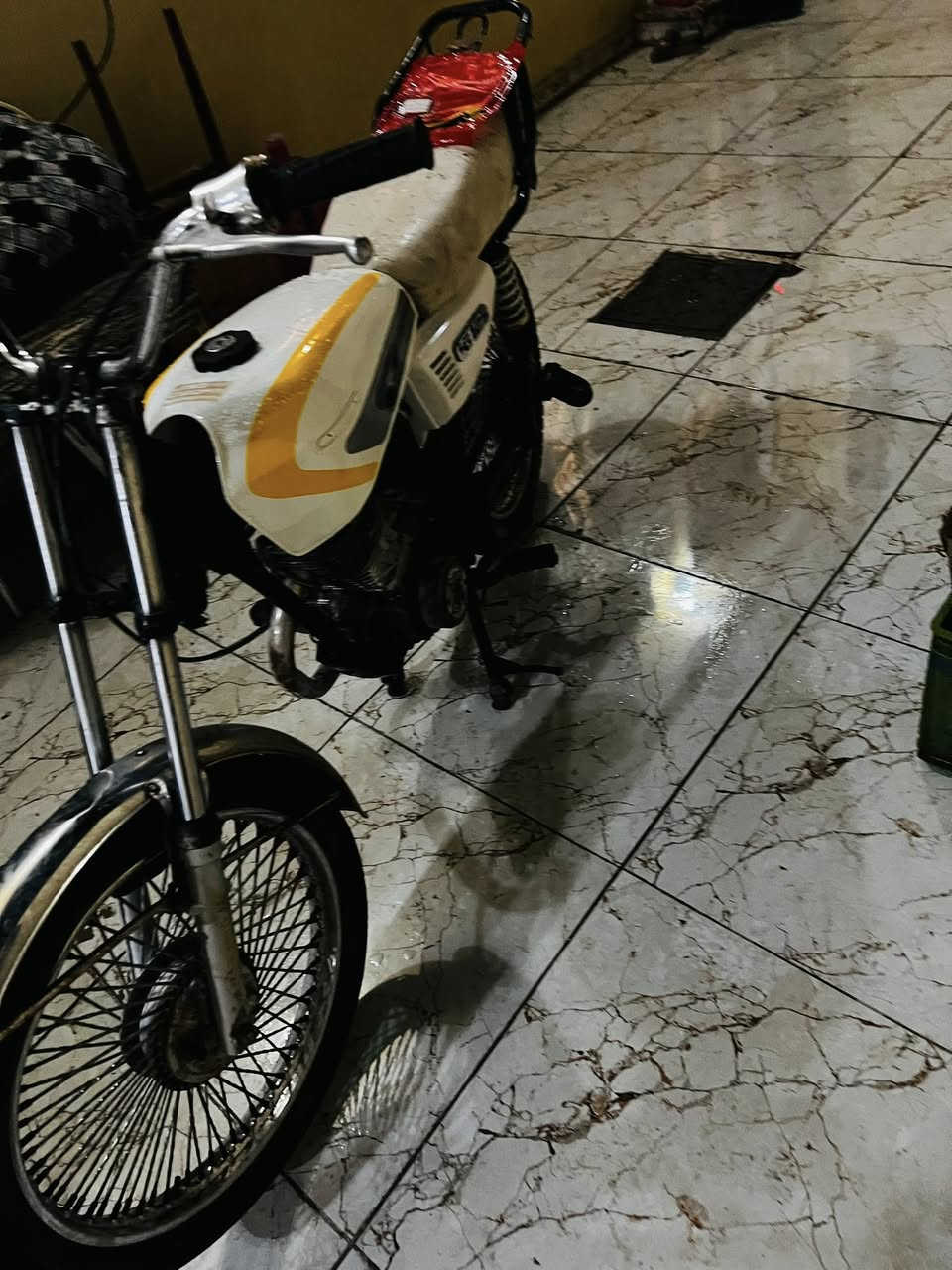 دراجهً أربعه كير كلك كلك 
مفتوحه قبل شوفت عينك اروح بيها للشغل وارجع 
مكاني نجف 200  وبيها مجال حك الجيع ًًً

***********
