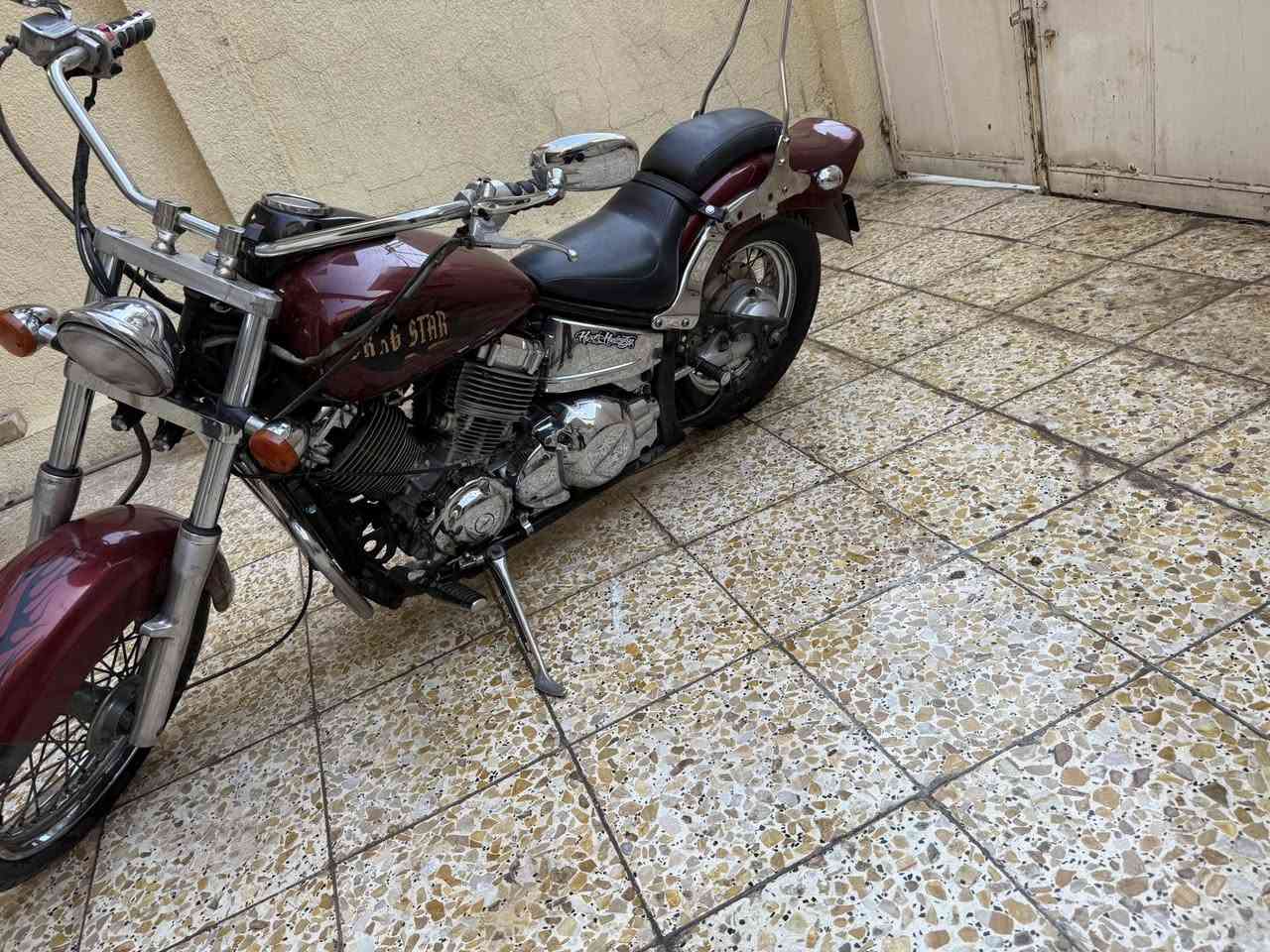 سلام عليكم
ياماها   دراك ستار 
للبيع رقم بغداد سنوية باسمي مكاني بغداد وياه جنطه خلفية وجامه إماميه وخوذة  رايده ب تلث ملاين بيه مجال كلش بصيط 
للستفسار :***********
