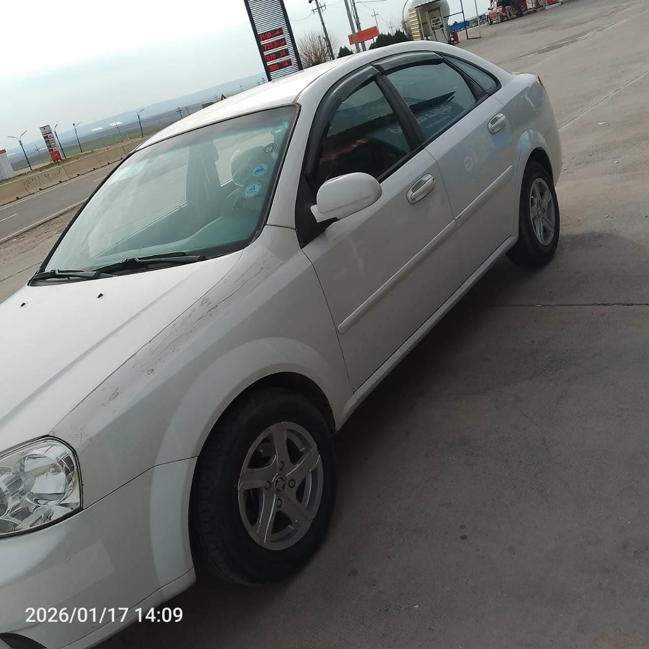 شوفرليت اوبترا كير اوتوماتيك 2011 سعر بلاش 78$ و مجال و بيهه 3$ ورقه غرامات نزل سعر 
سياره بيهه 3 قطعه بخ بدون دواخل تحويل و غرامات شرط *********** موبايل Singapore
