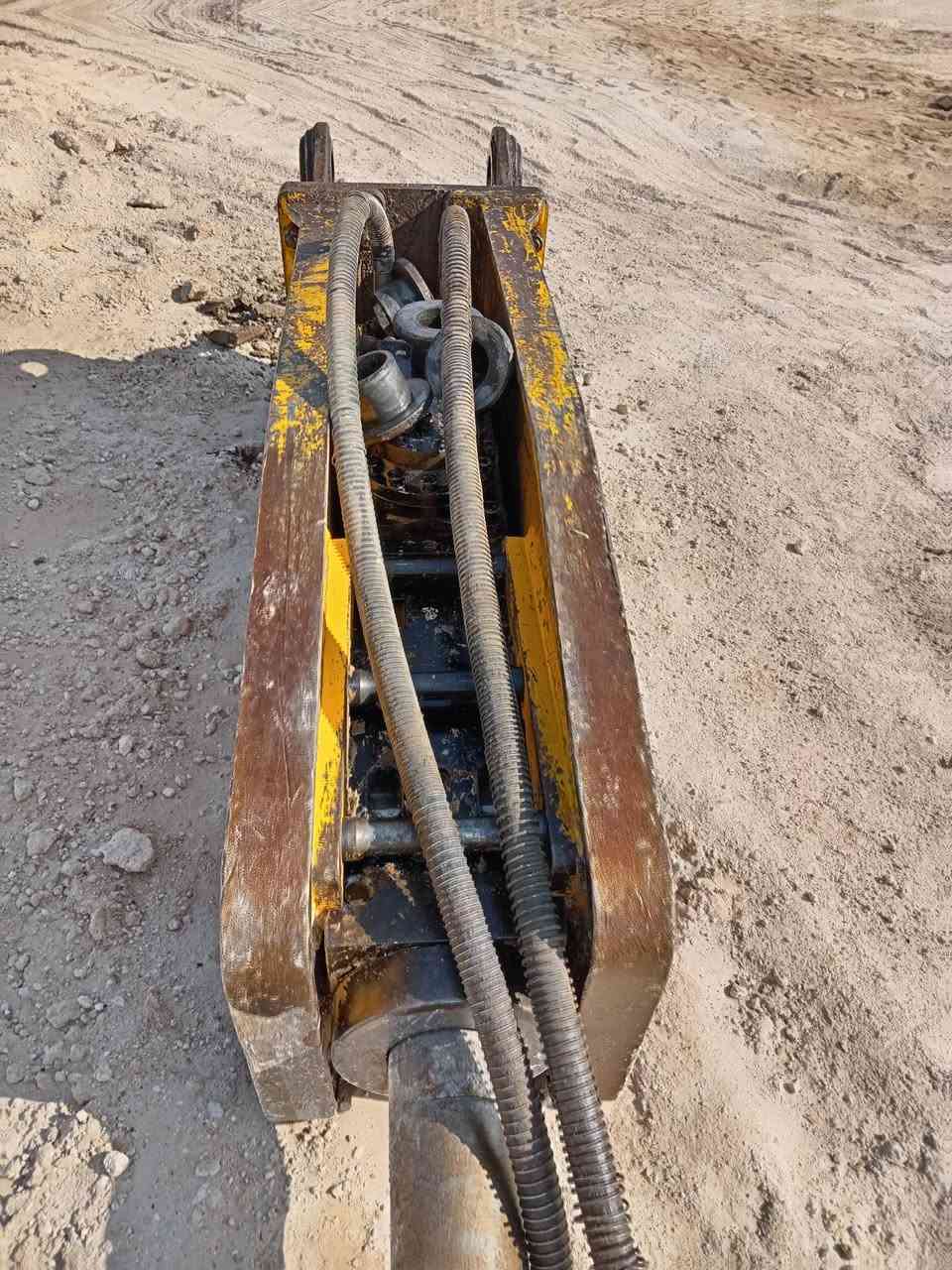 جك ابلادي للبيع جاهز  للأستفسار ***********
