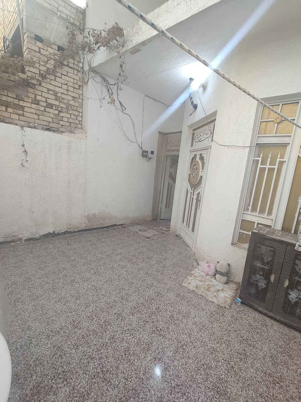 السلام عليكم دار للبيع منطقة سيد الدفاس   المساحه 120بناء طابقين *********** السعر 85
