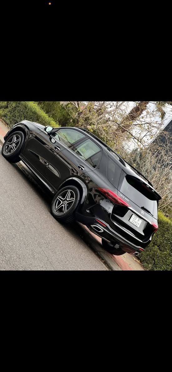 مرسيدس GLE 350  2024 AMG 
عداد : 17 الف ماشية في امريكا فقط
رقم ارييل باسمي 

حادث ابواب 2 جهة السكن 
مبدل ابواب 2 بلادي 
فول   مواصفات AMG بلاد
بانوراما 
خمس كامرات
كشنات تدفئة تبريد 
داخل كريمي بلادي  
انارة داخلية متغير
نظام خرائط
فول رادارات امامي خلفي  جانبي 
حساسات 360 درجة  
اوتو ستوب 
اوتو هولد 
صندوق كهرباء 
استيرن كهرباء
شفتات استيرن
‏‎مقعدين خزن(ميموري)

مكان السيارة بغداد / العامرية
للاستفسار: ***********
