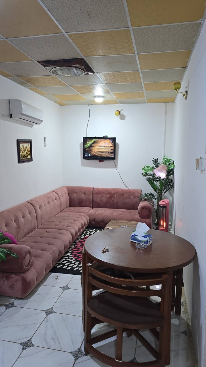 بريهه شارع لاستقلال فرع الكنيسه شقه مؤاثثه للايجار *********** للاستفشار اتصل
