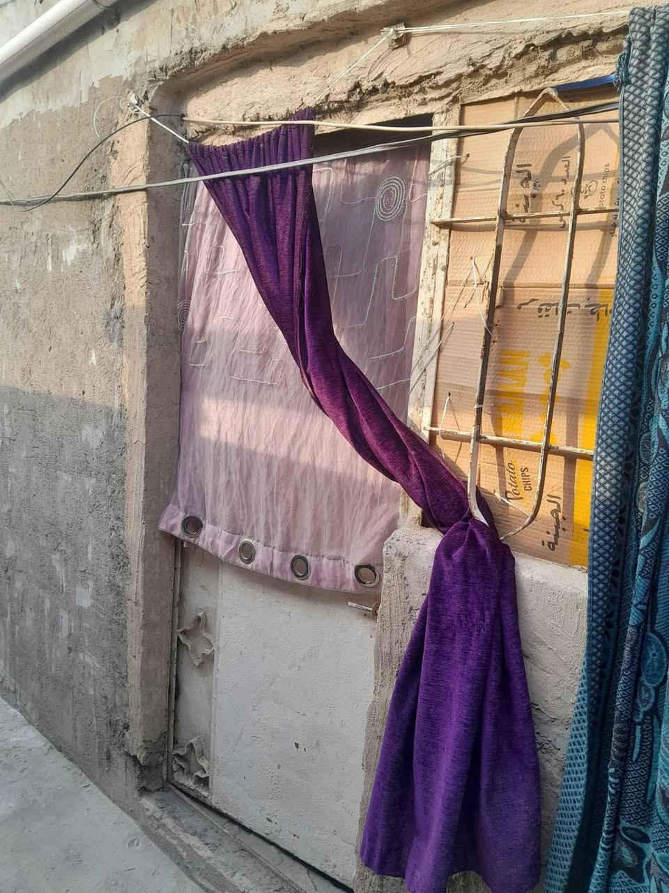 السلام عليكم
دار للبيع واقع حال جاهز كهرباء ومي  ومجاري  قرب سوك العبيدي بين الكفائات  والسفير  السعر ب20 وبي مجال   هذا رقمي للتواصل ***********
