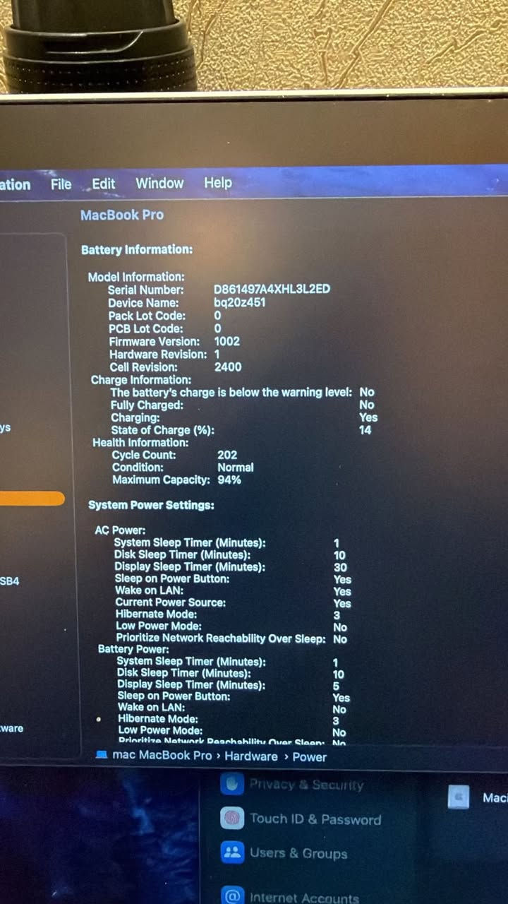 السلام عليكم
ماك بوك m1 2020
Hard:256
Ram:8Gb
Battery:94%
عدد الدورات 202 
بعدها كلش جديدة
السعر: ٧٥٠ وبيها مجال


**إذا كنت صاحب هذا الإعلان وتريد حذفه لأي سبب، رجاءا أرسل رسالة إلى الدعم الفني**