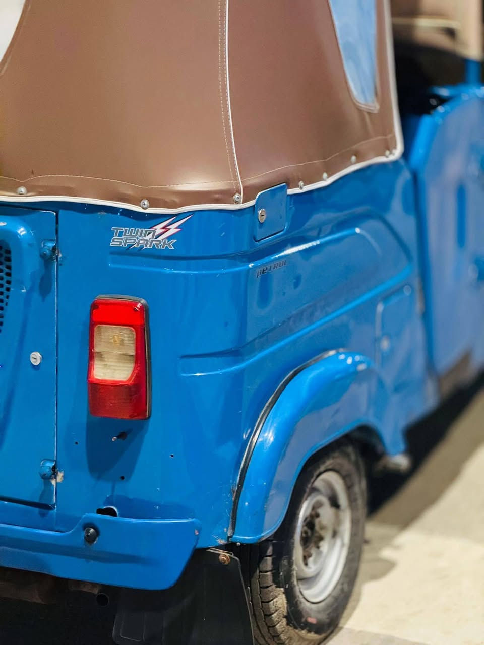 تكتك  للبيع22 شهر 8 رقم وسنويه تحويل ثاني يوم
ضربته لغد واربع اصابع ب صفحة 

تكتك جاهزه ماعوزه شي 

 مستعجل انا بيعتها

مكانه ناصريه سوك الشيوخ 

‏‪***********‬‏
