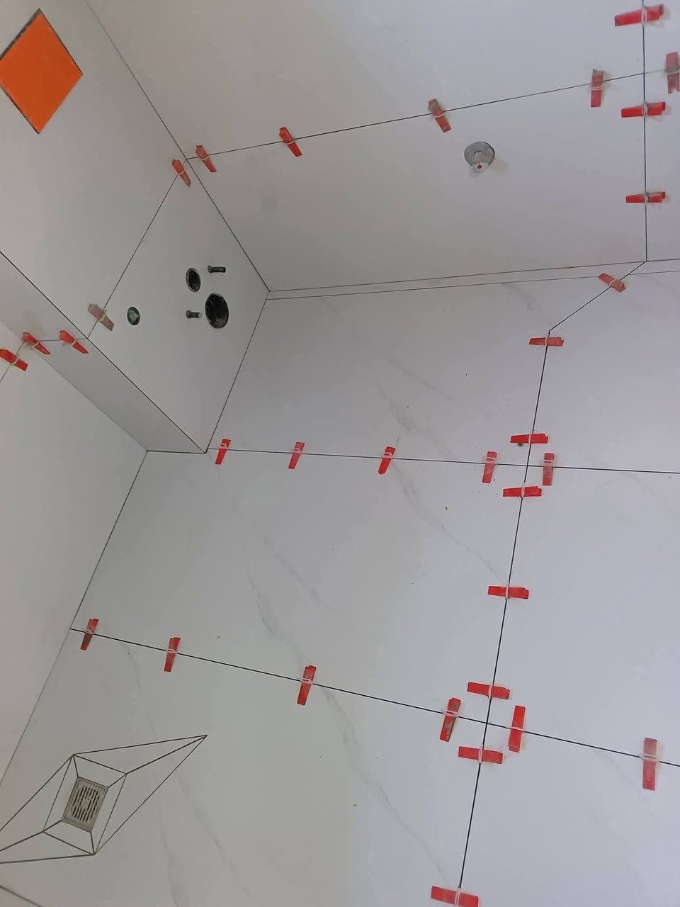 خلفة تطبيك سراميك جدران ارضيات مرمر كاشي بورسلين
بايات درج شغل حلو سعر مناسب ولتزام بلعمل   البصره  واتساب ***********
