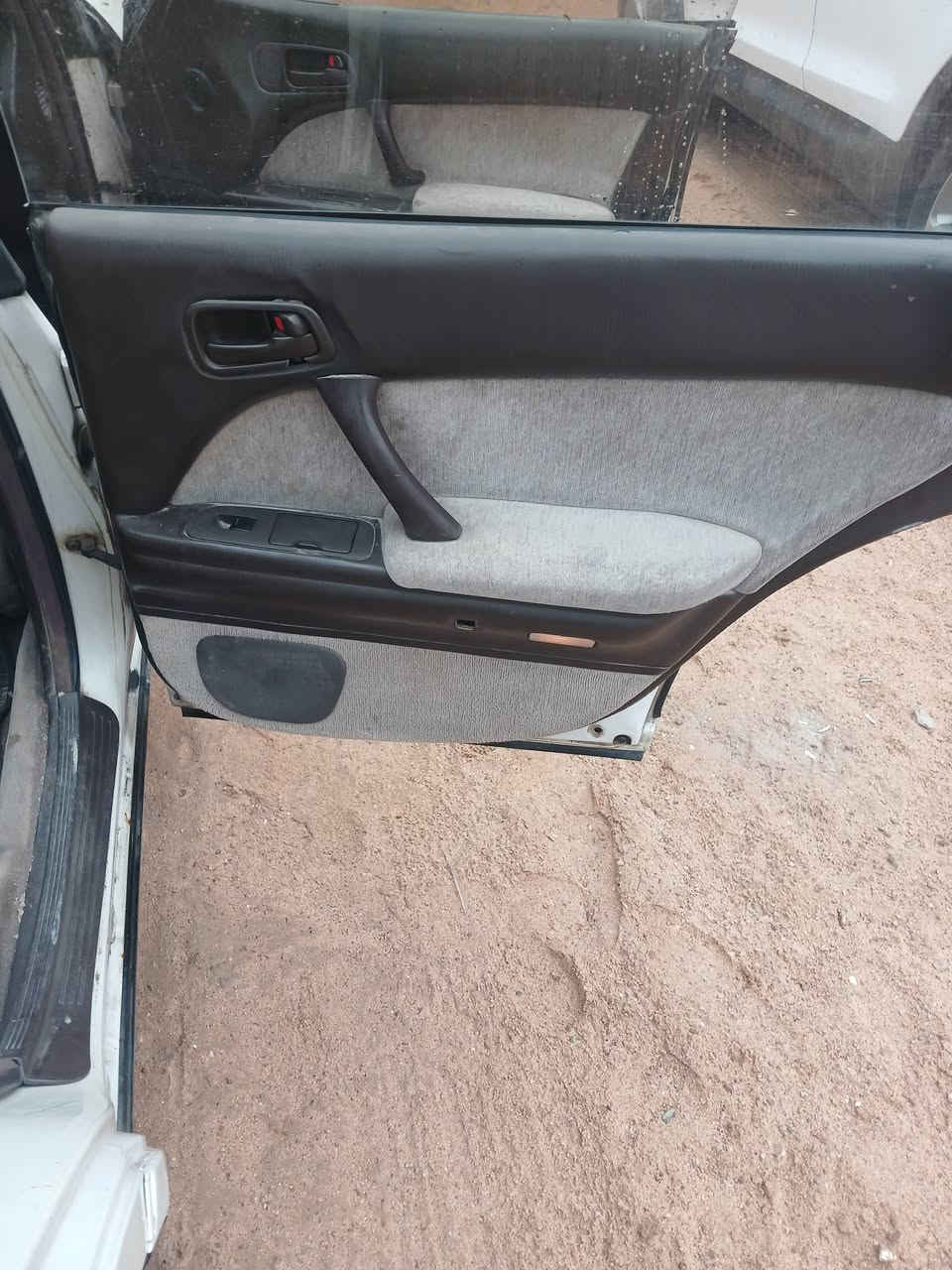 سياره بطه ١٩٩٢ بصره سنويه باسمي لغاية ٢٠٢٨  مكفوله كص ونقل جثه واصوليات والضربه محرك صارلي سنه من شادلهه طابوكه  الكير مالهه البلادي كهربائيات كلهه شغاله شادلهه ظفيره ياباني من الطول للطول بدون اي جطل دشبول شادلهه ايسر بلاد بدون اي زلغ جامهه كله شغال كنترول كله شغال حداديه ٦٠% التبريد غير شغال السعر ٥٥ ورقه المكان شط العرب الحوطه
***********
***********
