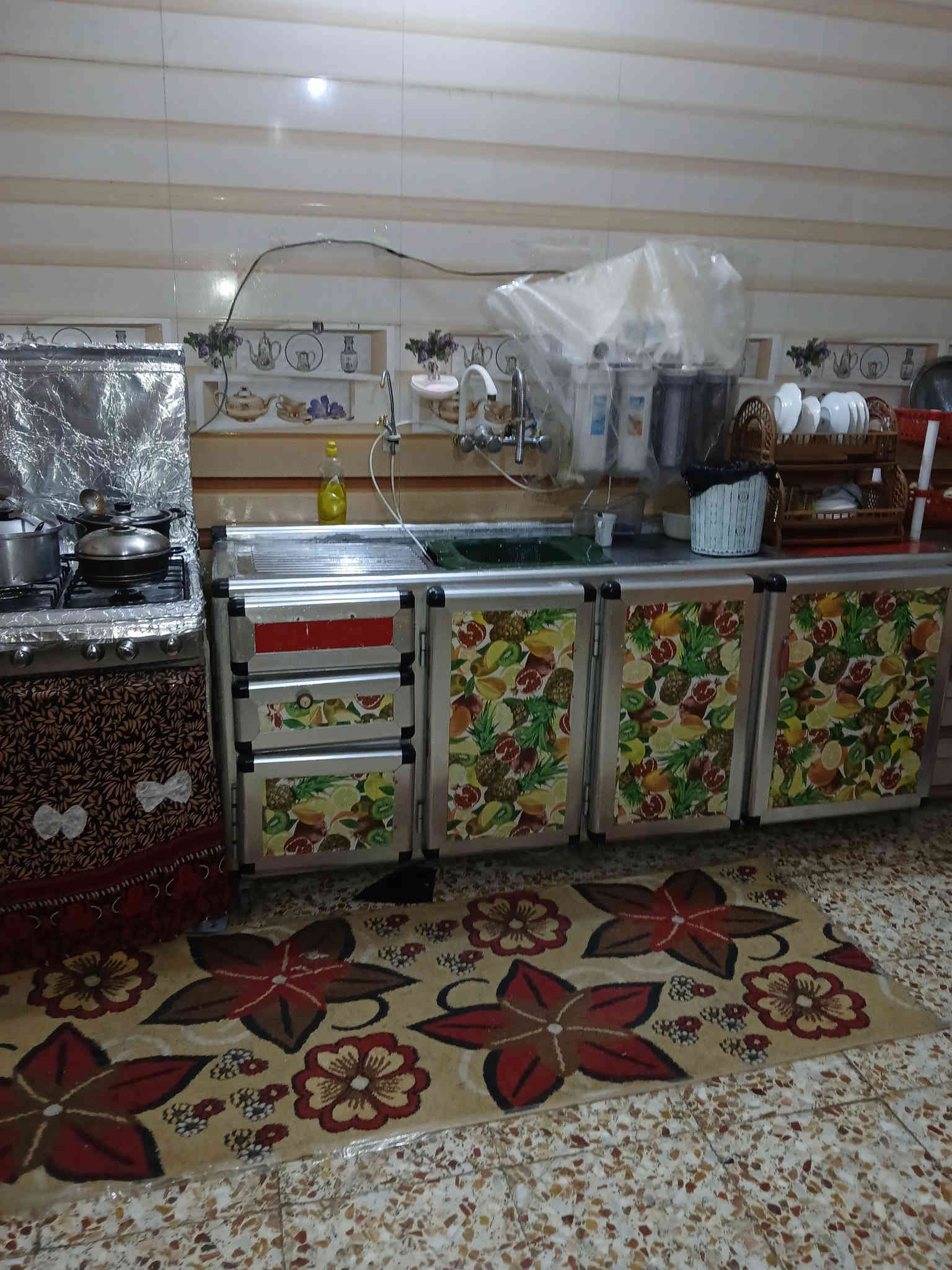 دار للبيع حي الوحدة الثانيه قرب روضة البيارق المساحه ١٧٠ الواجهه ٨ ونص نزال ٢٠  طابو صرف بأسمي  بناء طابقين ٢٠١٨
مرتفع متر عن الشارع بناء عكاده
الطابق الاول
غرفة نوم استقبال  صاله مطبخ حمام منور عدد٢ كما موضح في الصور
الطابق الثاني
غرفتين نوم  وصاله وصحيات  بالاضافه إلى سطحين كبير وصغير
للاستفسار  موبايل ***********
