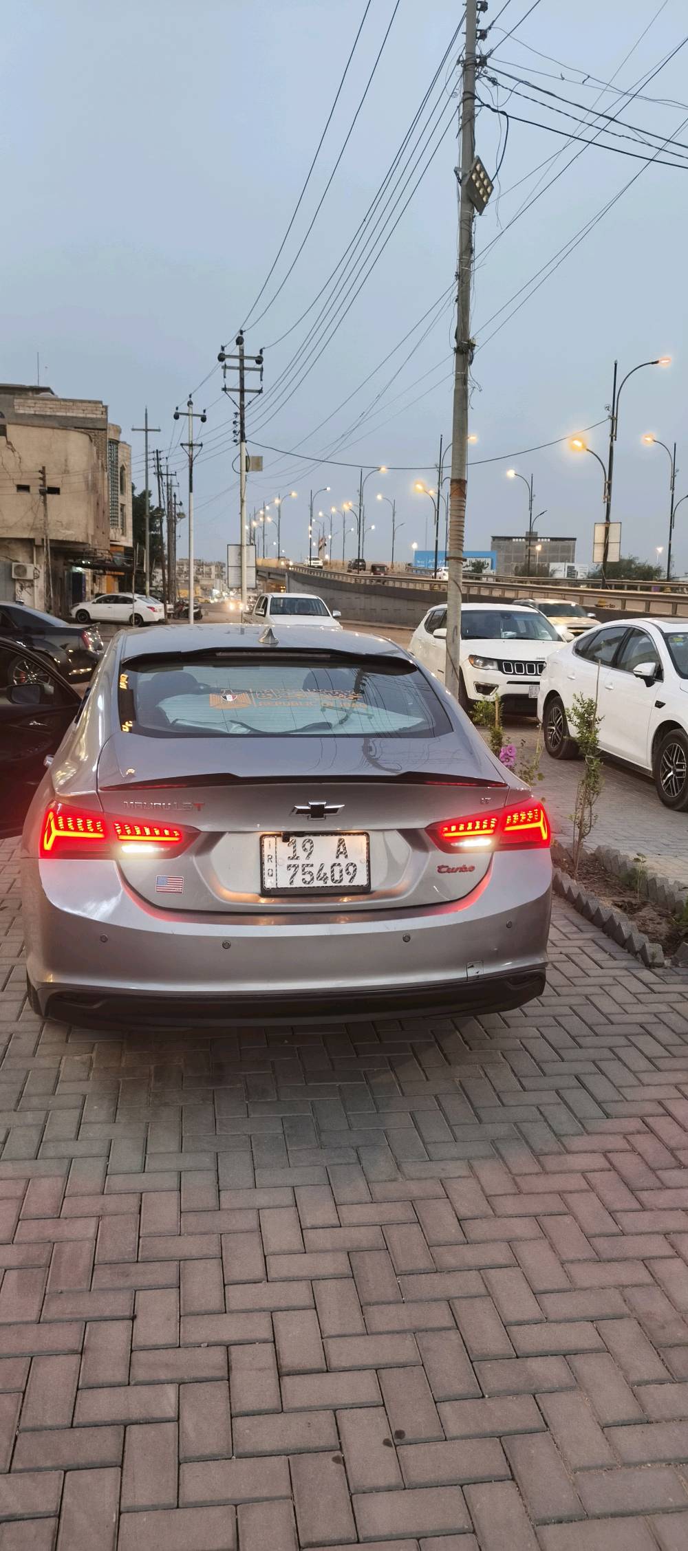 🚗 للبيع: شفروليه ماليبو LT موديل 2023

- الفئة: LT
- اللون: سلفر
- الوارد: أمريكي
- المحرك: 1.5 لتر تيربو
- ناقل الحركة: أوتوماتيك CVT
- دفع أمامي
- شاشة لمس مع Apple CarPlay وAndroid Auto
- تشغيل بصمة ودخول ذكي
- كاميرا خلفية
- السيارة نظيفة وجاهزة للفحص
ملاحضه السياره معوقين كربلاء
للاستفسار يرجى التواصل على الخاص أو الاتصال., ***********